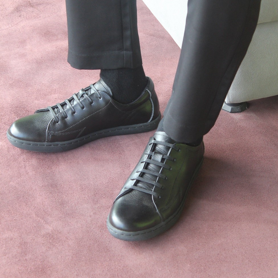Crefow neacky low sole black derby sneakers leather