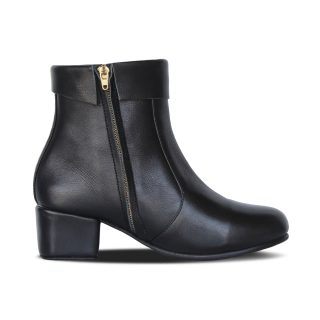 Carla Black Women Leather Boots