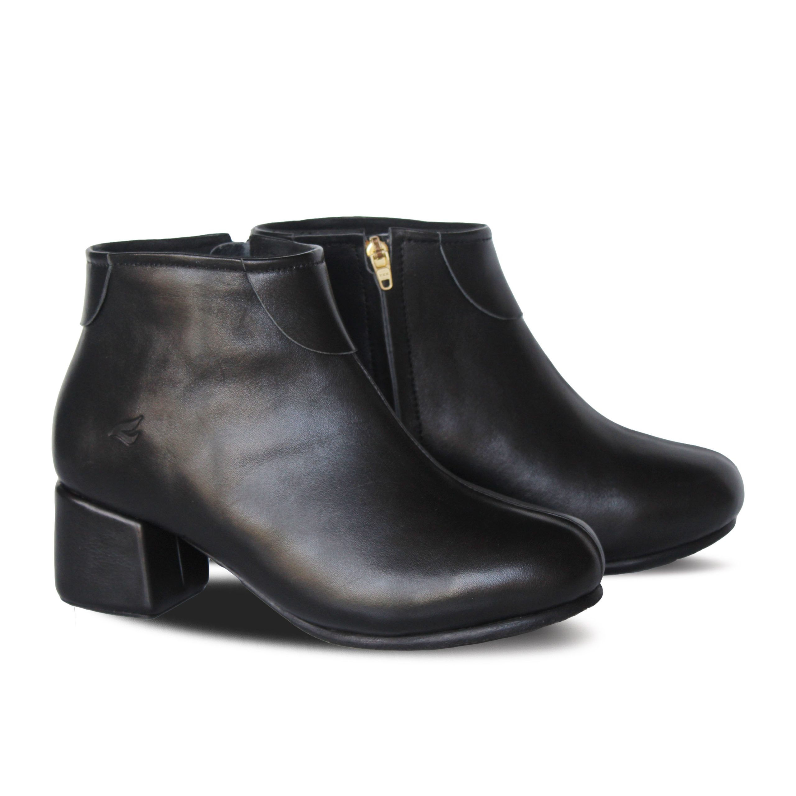 Faira Black