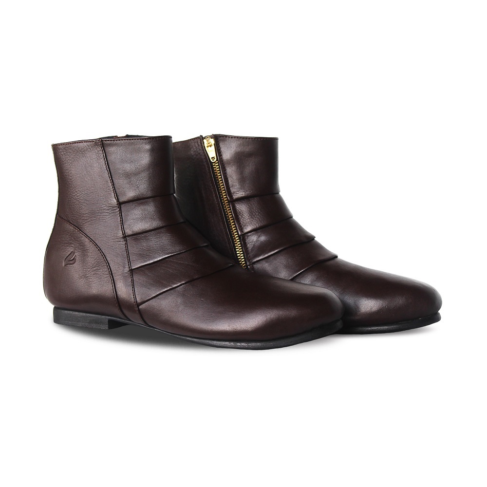 Clarisa Brown Women Leather Boots