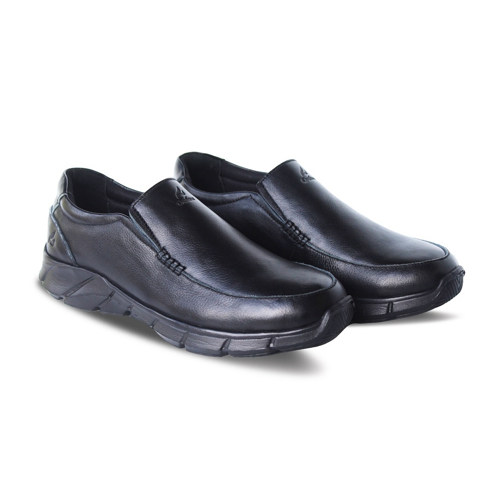 Cova SN Black Leather Slip On